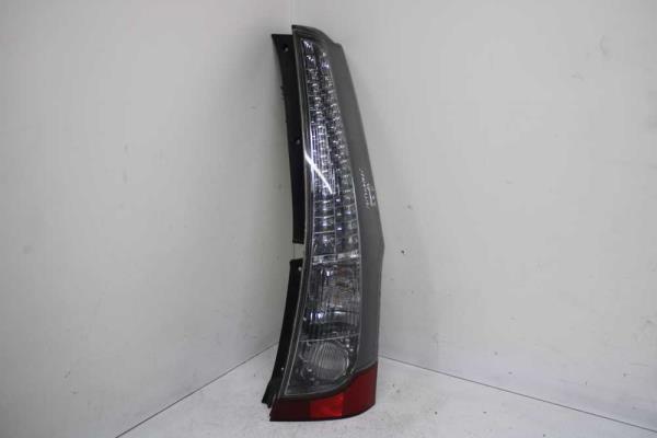 FEU ARRIERE DROIT MITSUBISHI GRANDIS - Vue 1